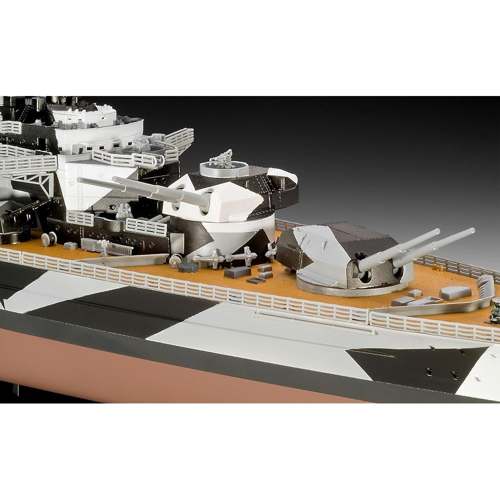 German level 1/350 German battleship Terpitz plastic model