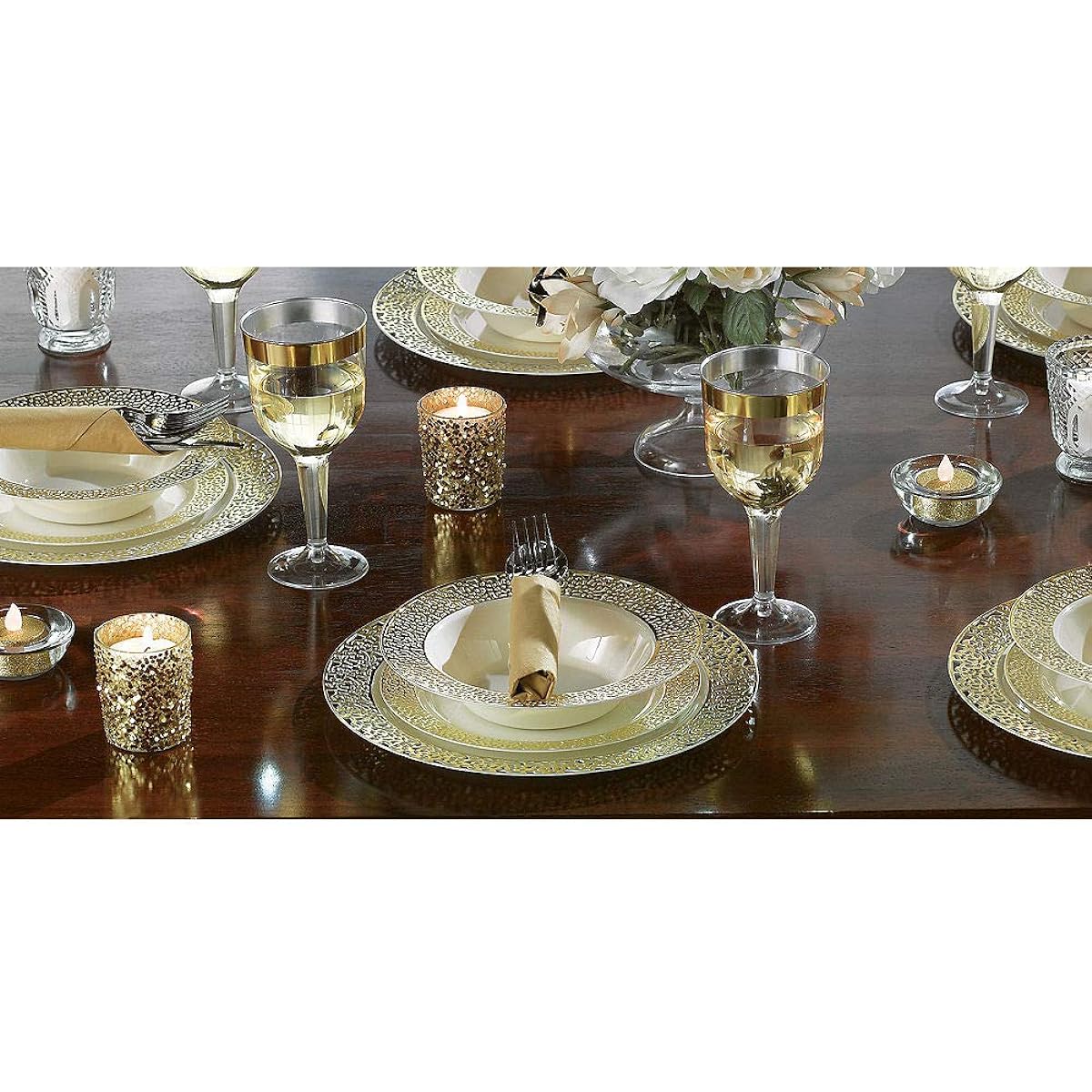 (20 pieces) - Round Plates Premium Party Tableware, 20 Pieces, Made from Plastic, Cream w/Gold Lace Border, 19cm by Amscan