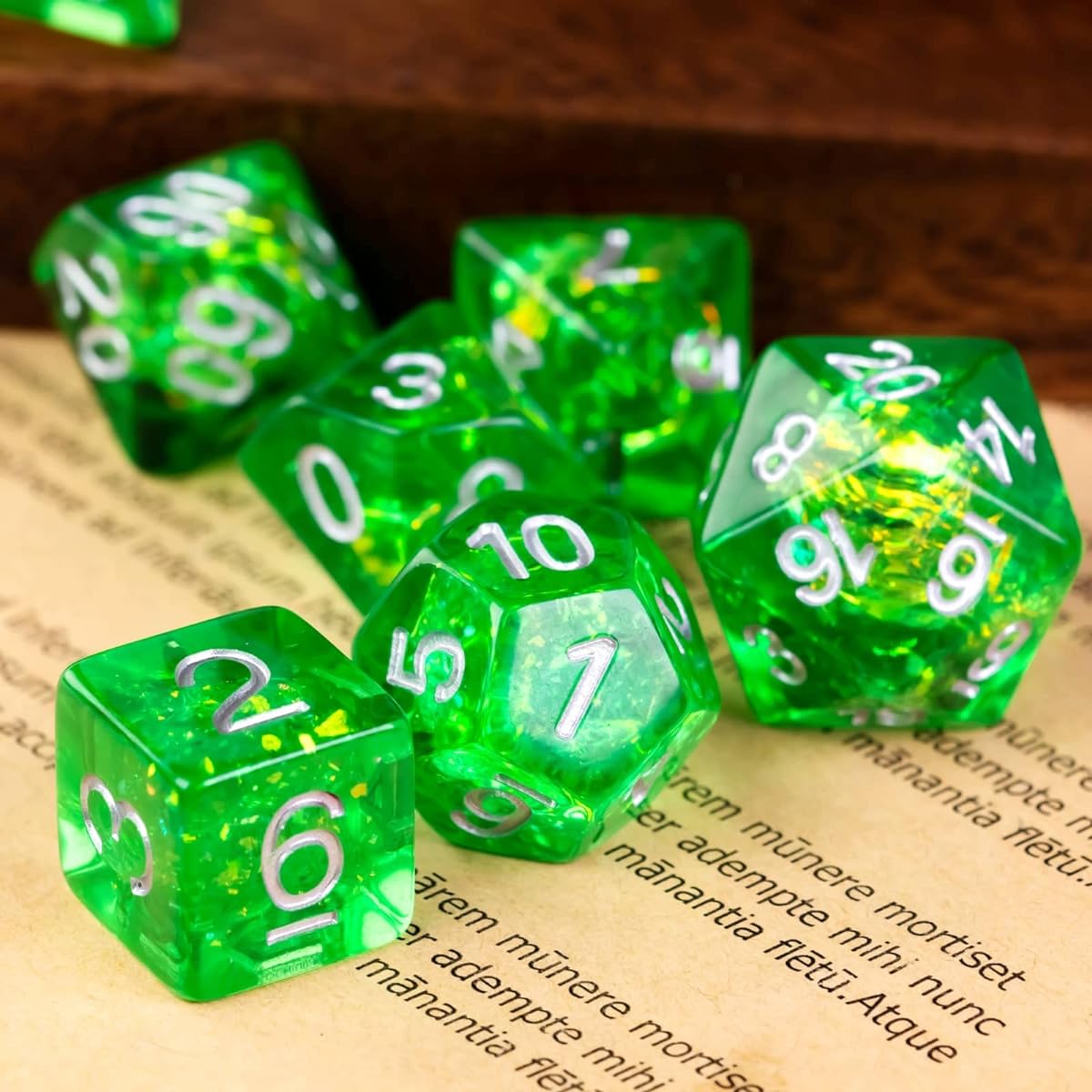UDIXI Polyhedral DND Dice Set 7die D&D Dice for Dungeons and Dragons MTG Pathfinder Board Game Green with Silver Numbers