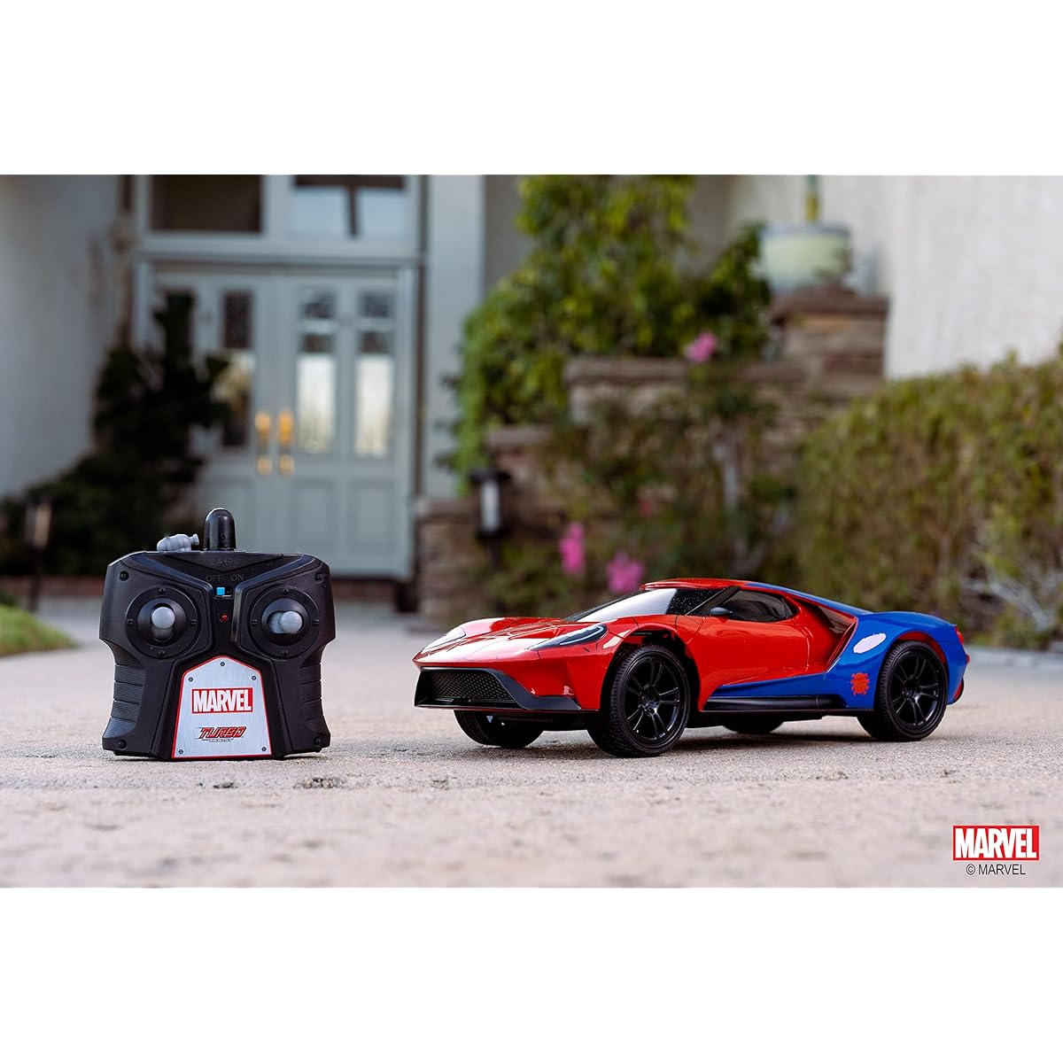 Marvel Spider-Man 2017 Ford GT R/C 1:16 Scale USB Charging 2.4Ghz Turbo Boost Red and Blue