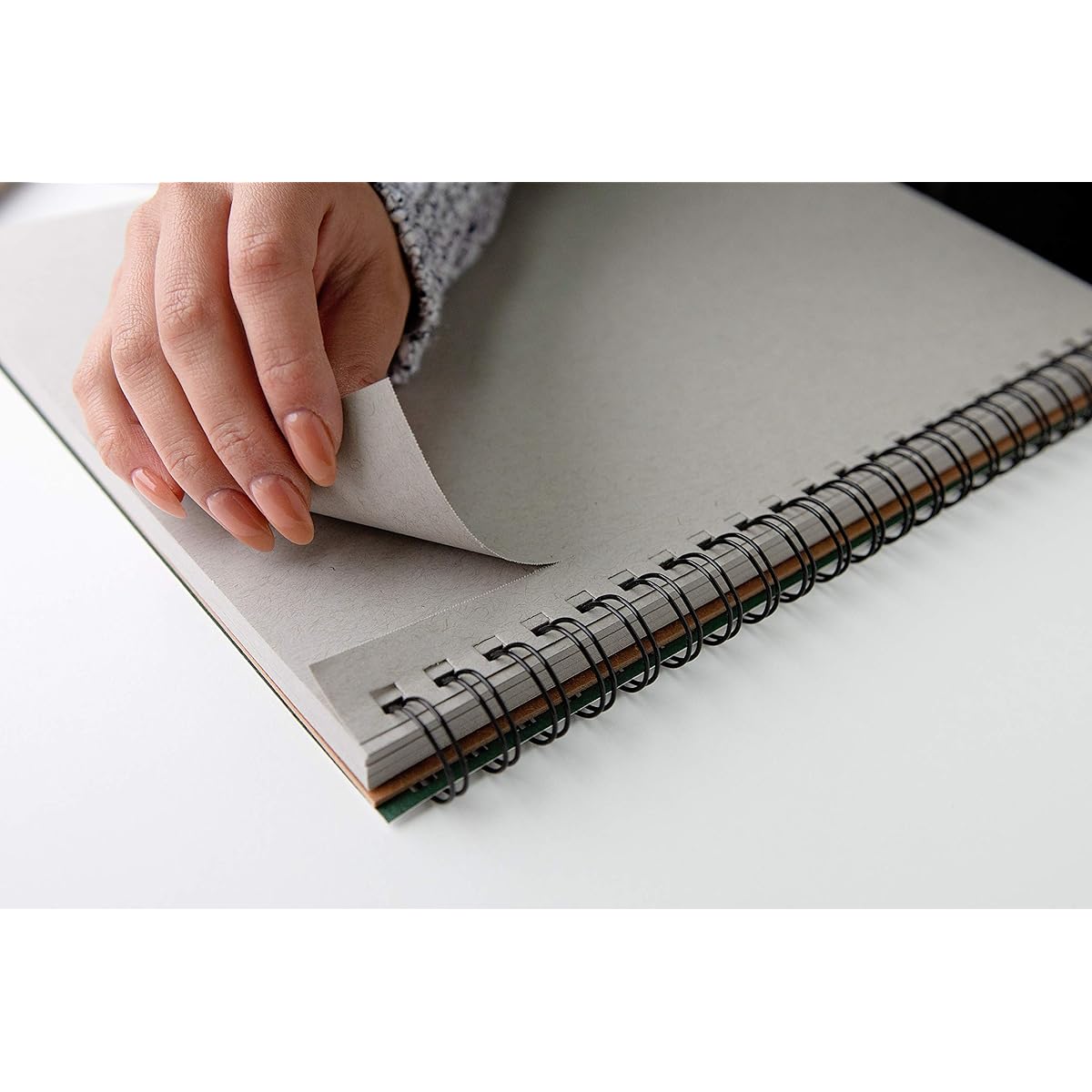 Strathmore STR-412-118 24 Sheet Toned Gray Sketch Pad, 18 by 24 by Strathmore