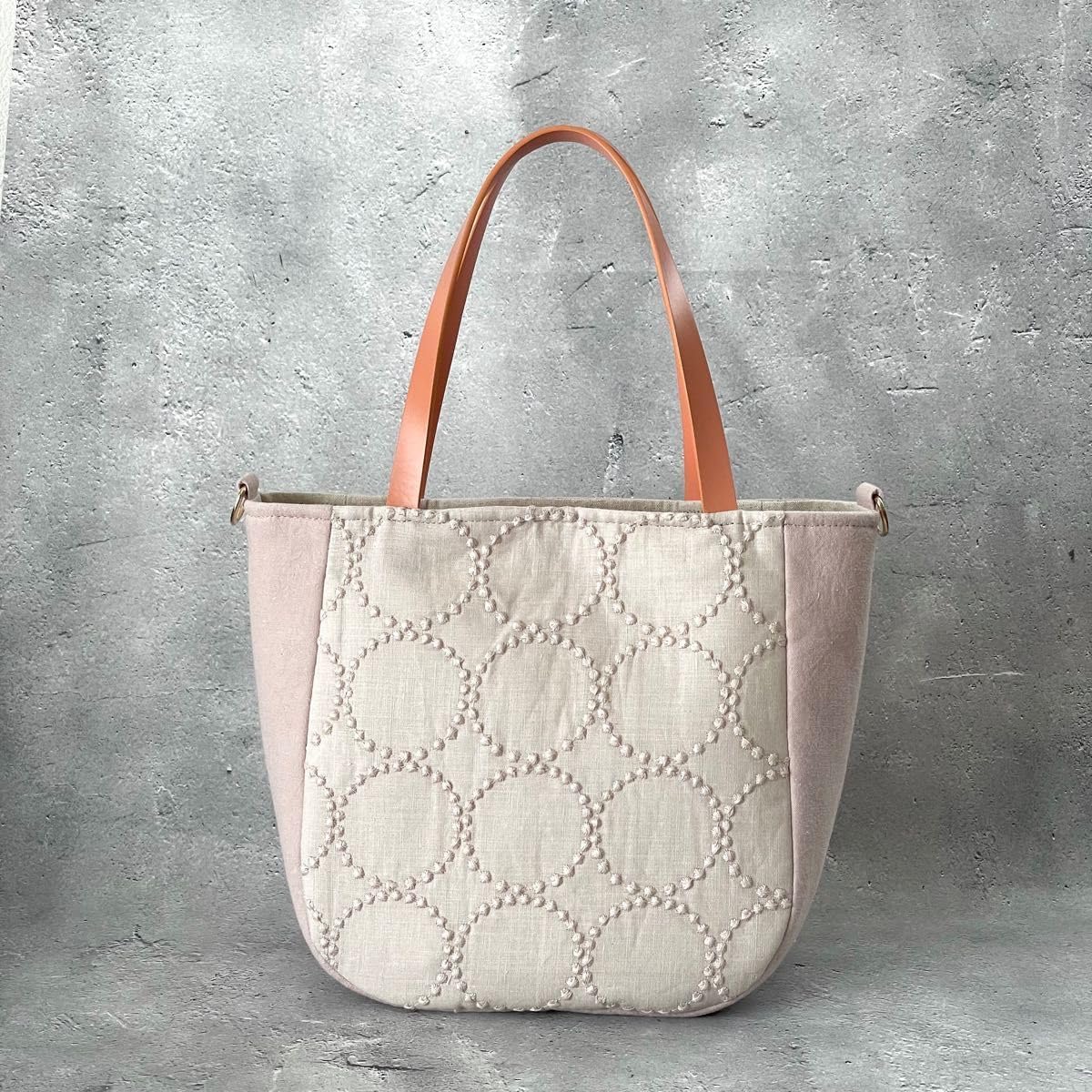 Genuine leather handles Mina Perhonen Tambourine light beige round tote