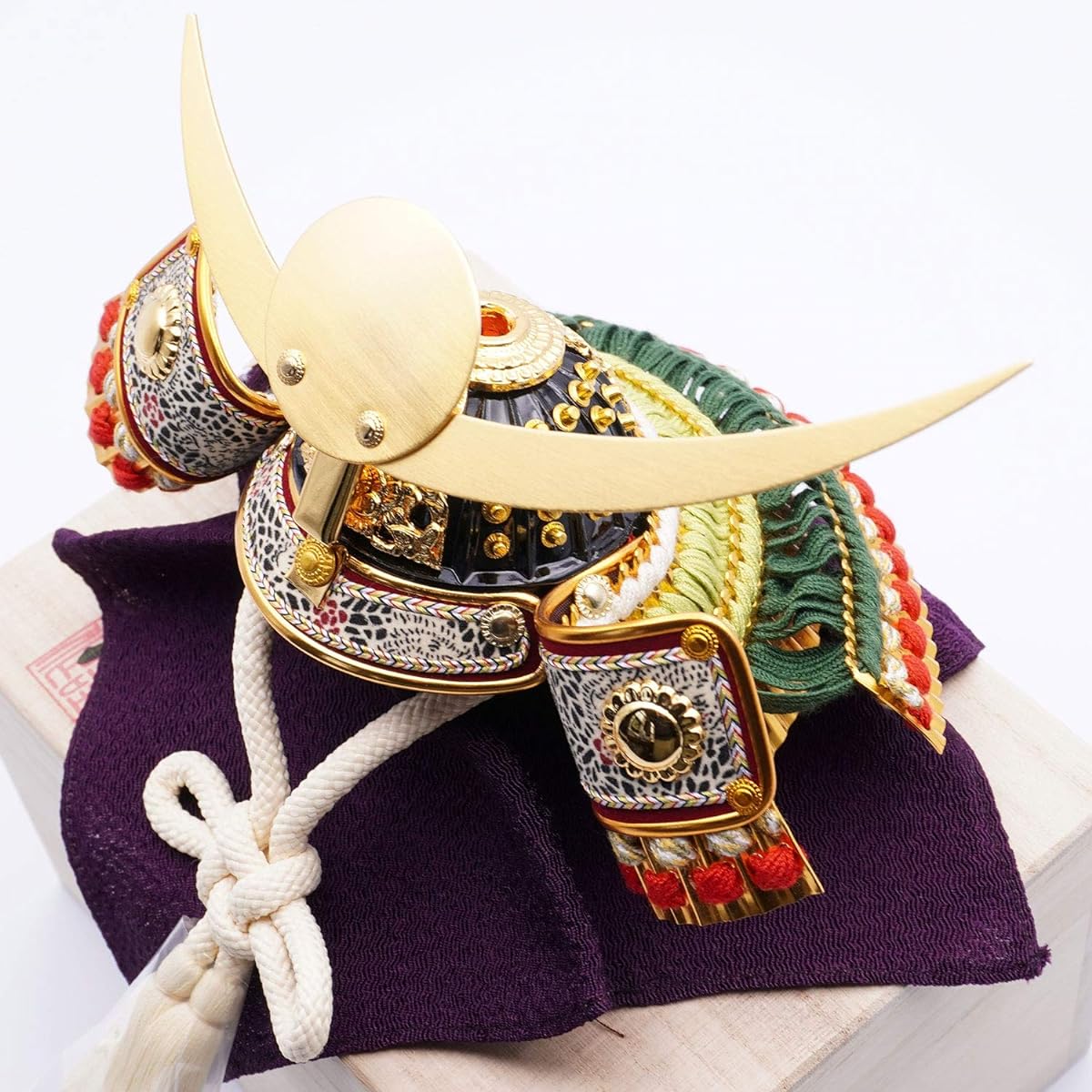 Kenshin's helmet by Kyugetsu, mini size, with paulownia box, made in Japan, souvenir, Boys' Festival, May doll, R-5822