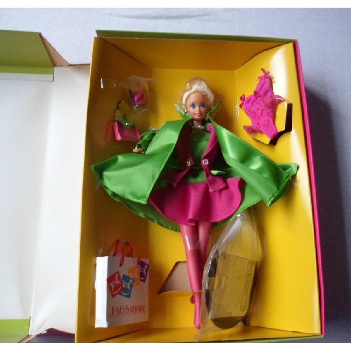 Barbie Madison Avenue Barbie MADISON AVENUE FAO Schwartz Limited Edition