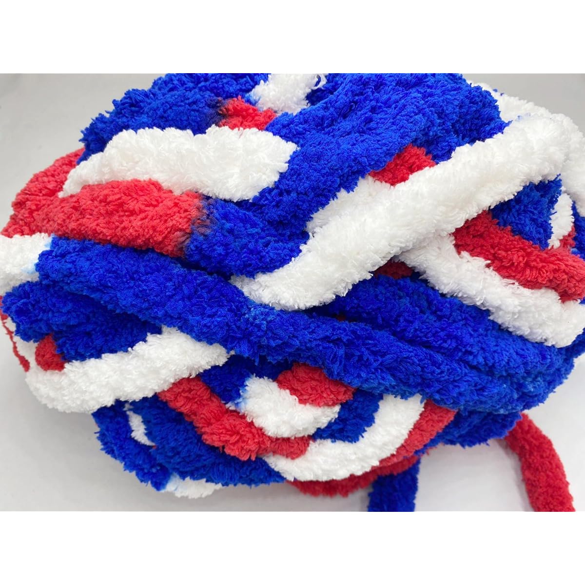 Soft Chenille Chunky Yarn 40oz Multicolor Blue White 6 Pack Washable Arm Knitting Yarn Comfortable Large Chunky Knit Yarn Jumbo Bulky Multicolor Yarn 3 lbs