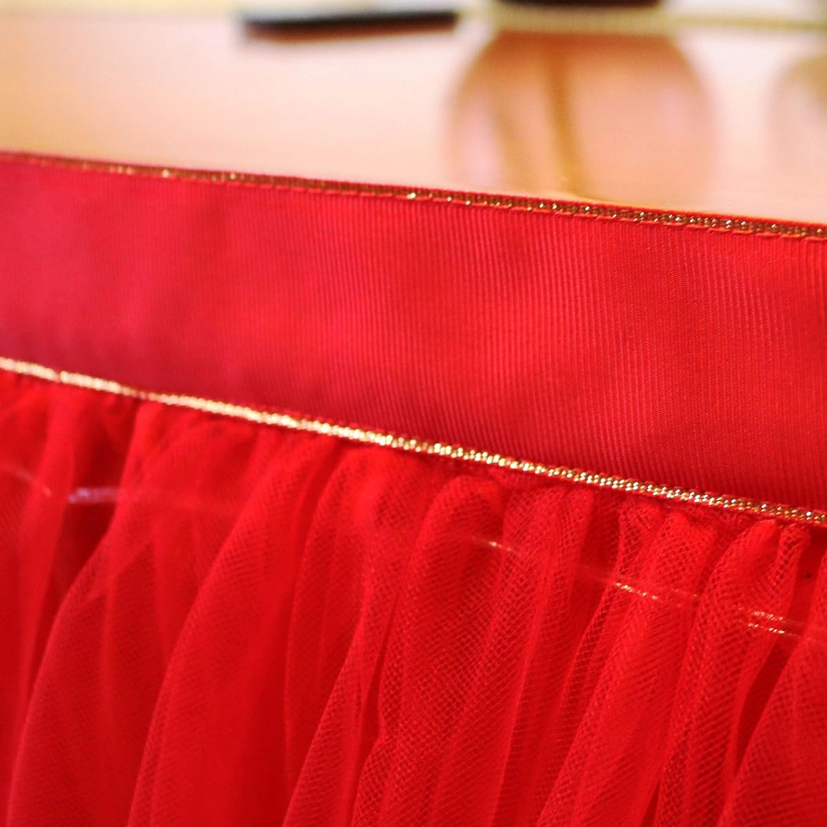 OakHaomie 10ft Table Skirt, Tulle Tutu Tablecloth with 15 String Lights for Party, Wedding, Birthday Party, Home Decoration, Table Skirting (Red, 10ftX2.60ft)