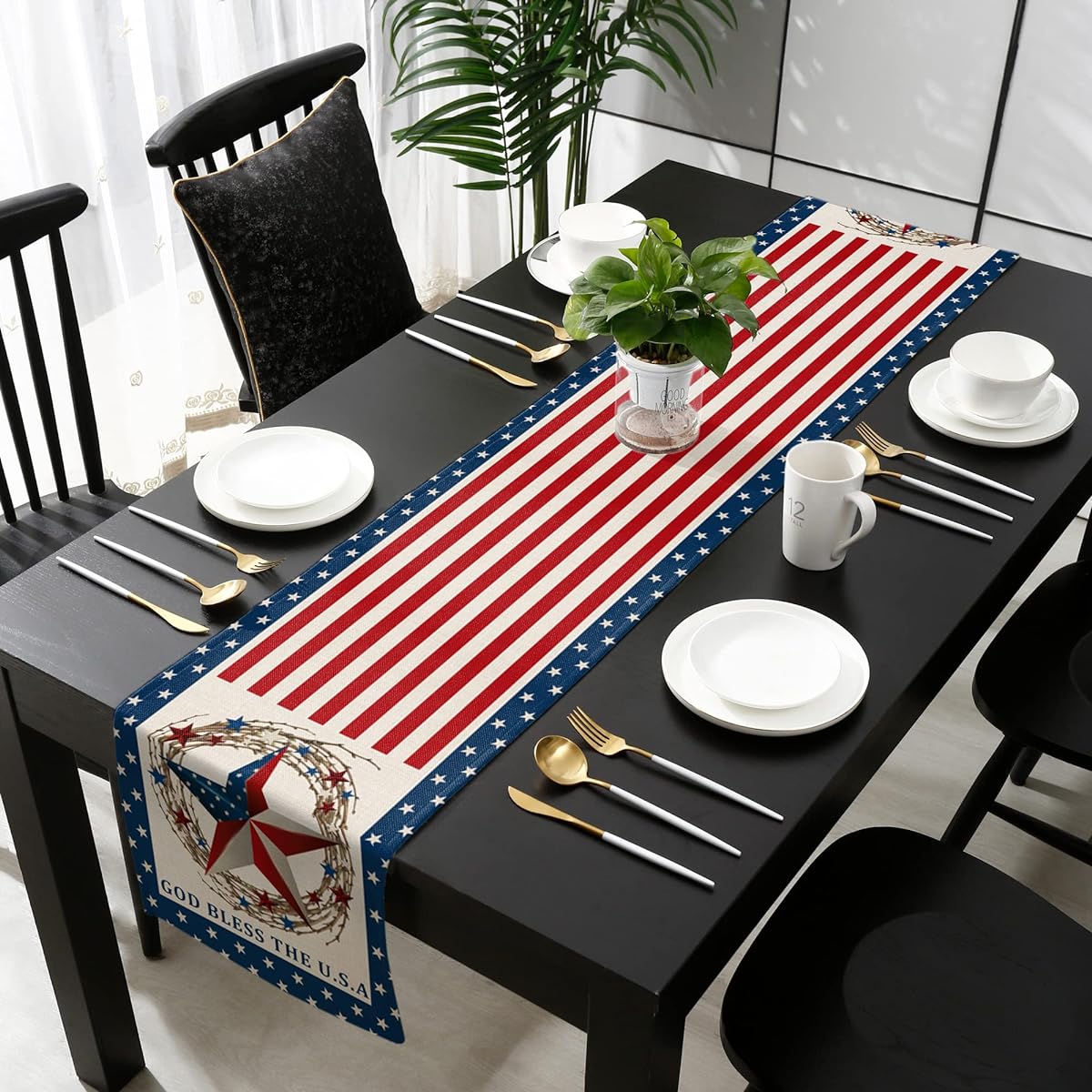 Independence Day God Bless the USA Star Kitchen Table Runner, American Flag Red Stripe Wreath Cotton Linen Runner Table Top Decoration for Family Dinners, Parties, Holidays, Gatherings, Length 30.44x72.88cm