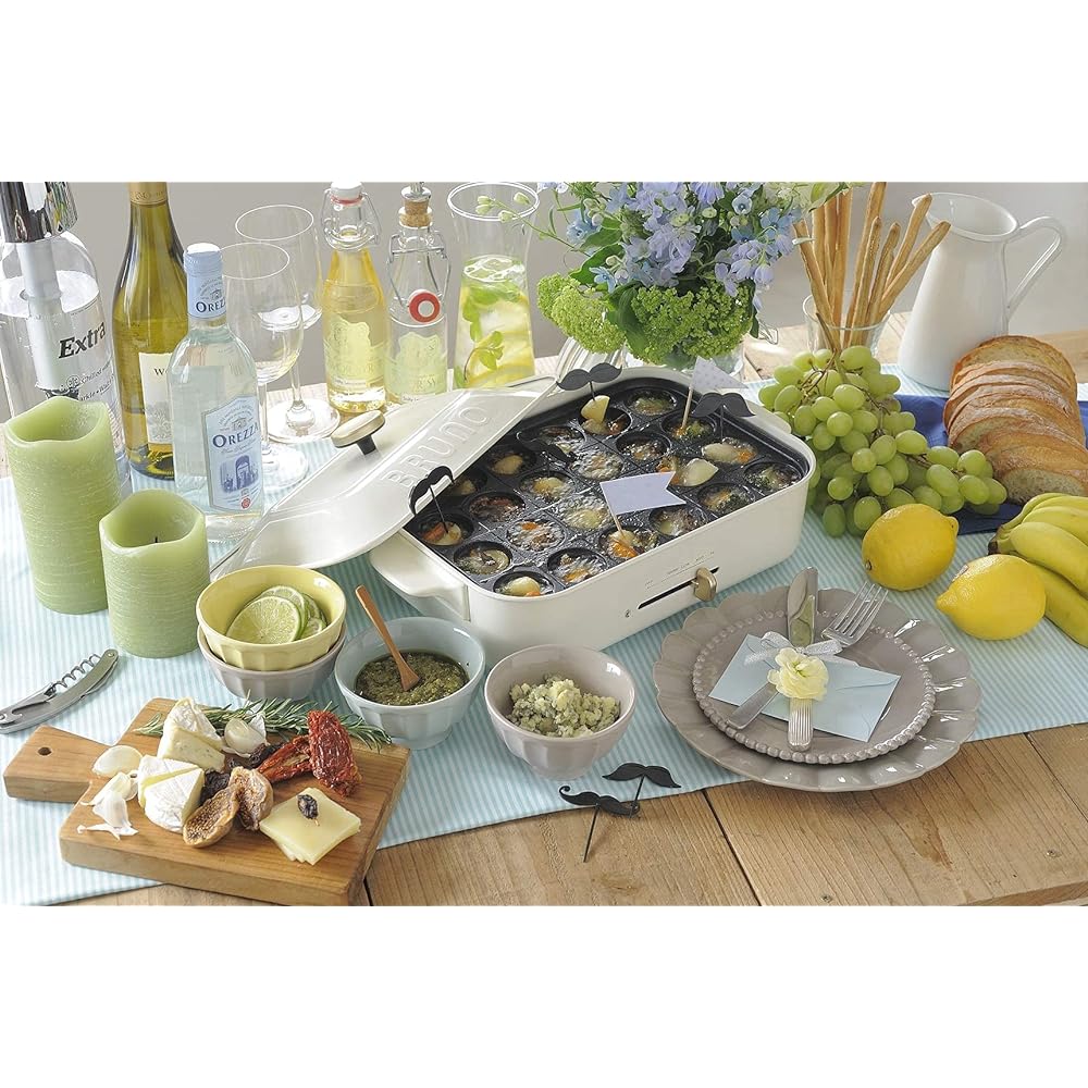 BRUNO Compact hot plate Main body 3 types of plates (Takoyaki ceramic coated pot Flat) Birthday sleeve Recipe book included White Stylish Cute This one unit Lid with lid 1200w Temperature control Easy to wash For 1 person 2 people 3 people Small Small si