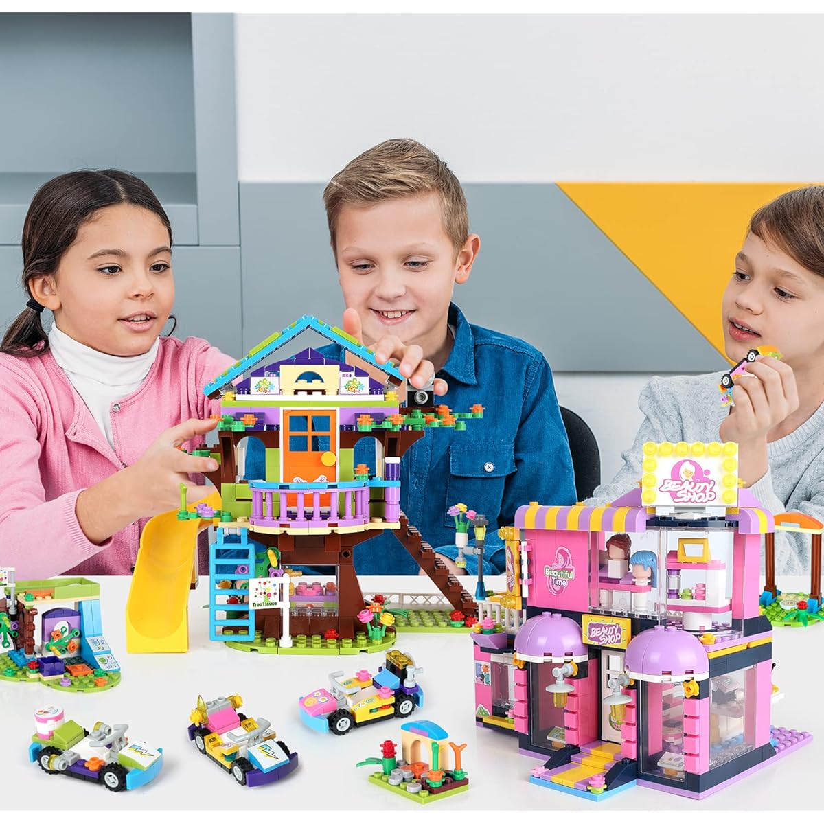 Friends Tree House Building Kit, Treehouse Hair Salon Building Blocks Set for Kids Boys Girls 6-12 Years (1193 Pieces)