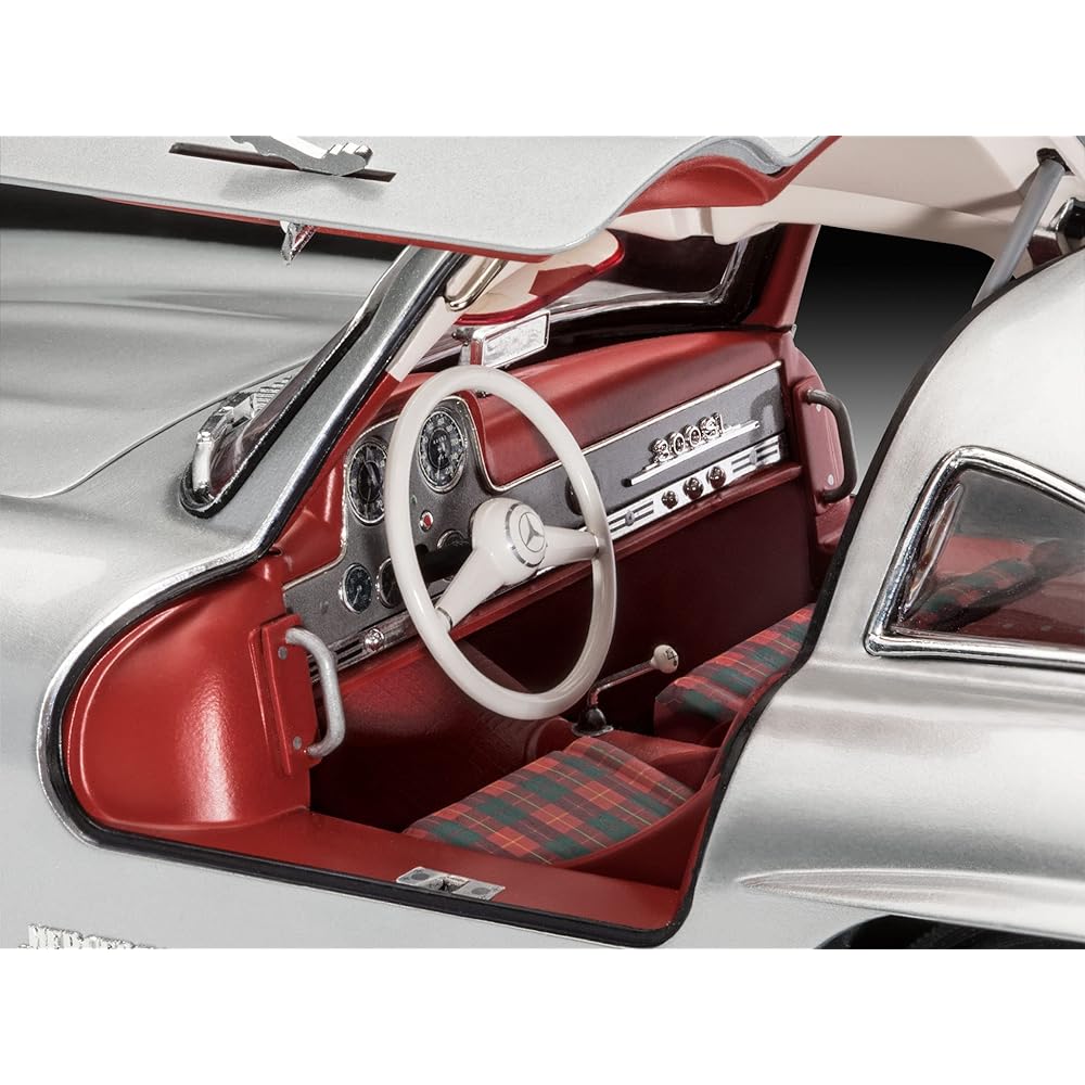 German level 1/12 Mercedes Benz 300SL plastic model 07657