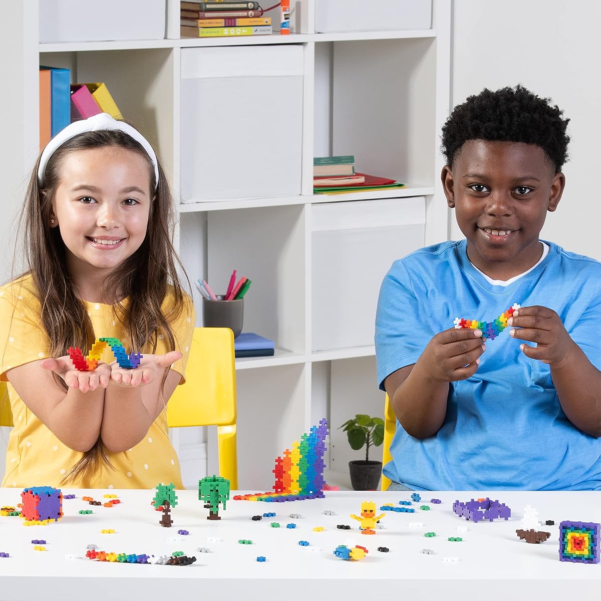 Plus-Plus Basic Color Mix 400 Pieces Building STEM Toys, Mini Puzzle Blocks for Kids