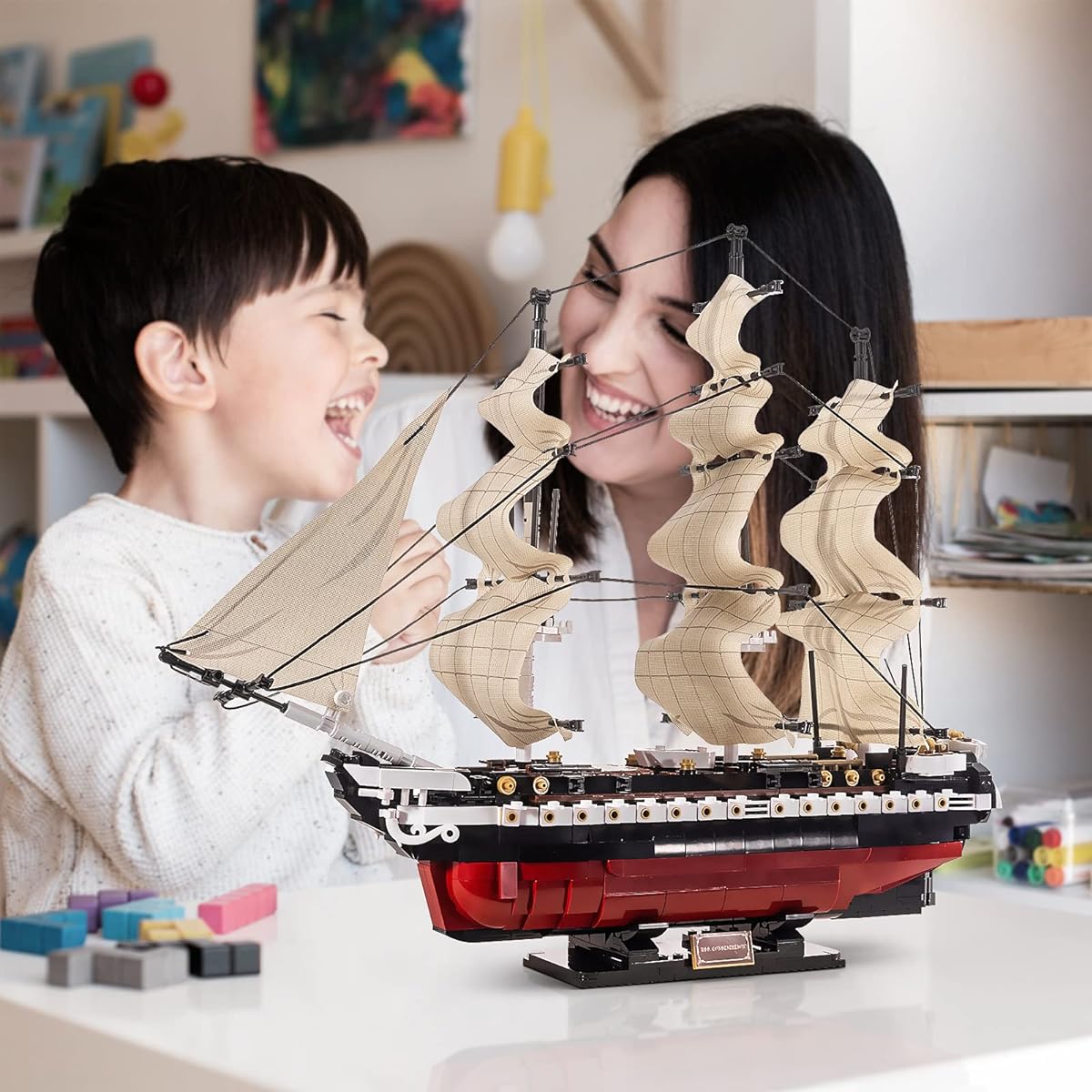 Sluban Frigate Building Block Toys Educational Learning Construction Toy Set - 1:170 USS Constitution Sailing Frigate Ship Model for Kids Boys Girls Ages 6+ (1118 Pieces)