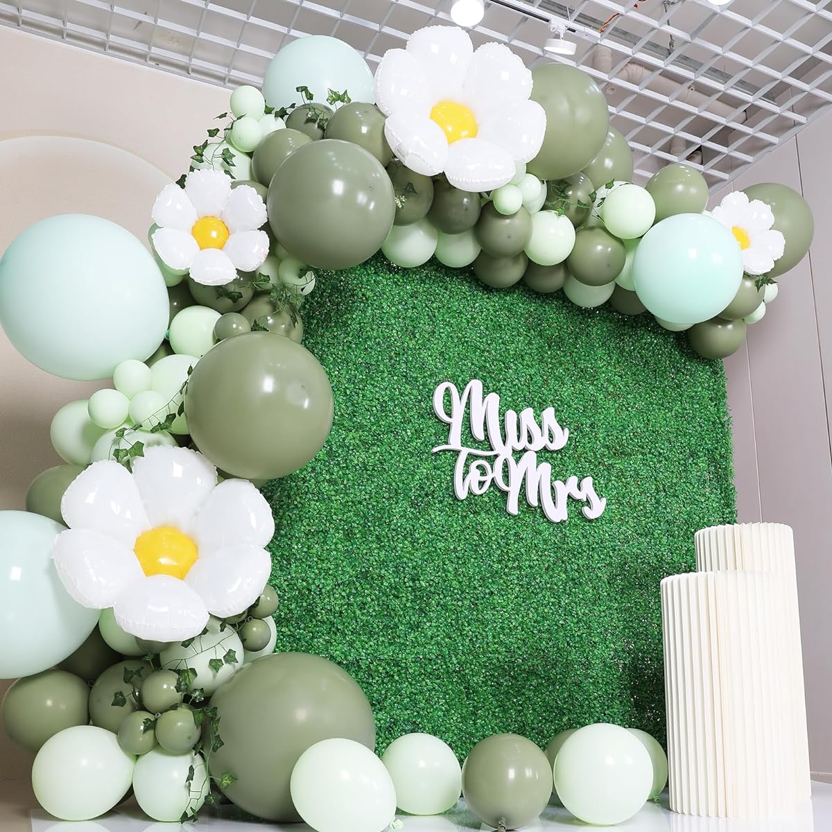 Green balloon garland