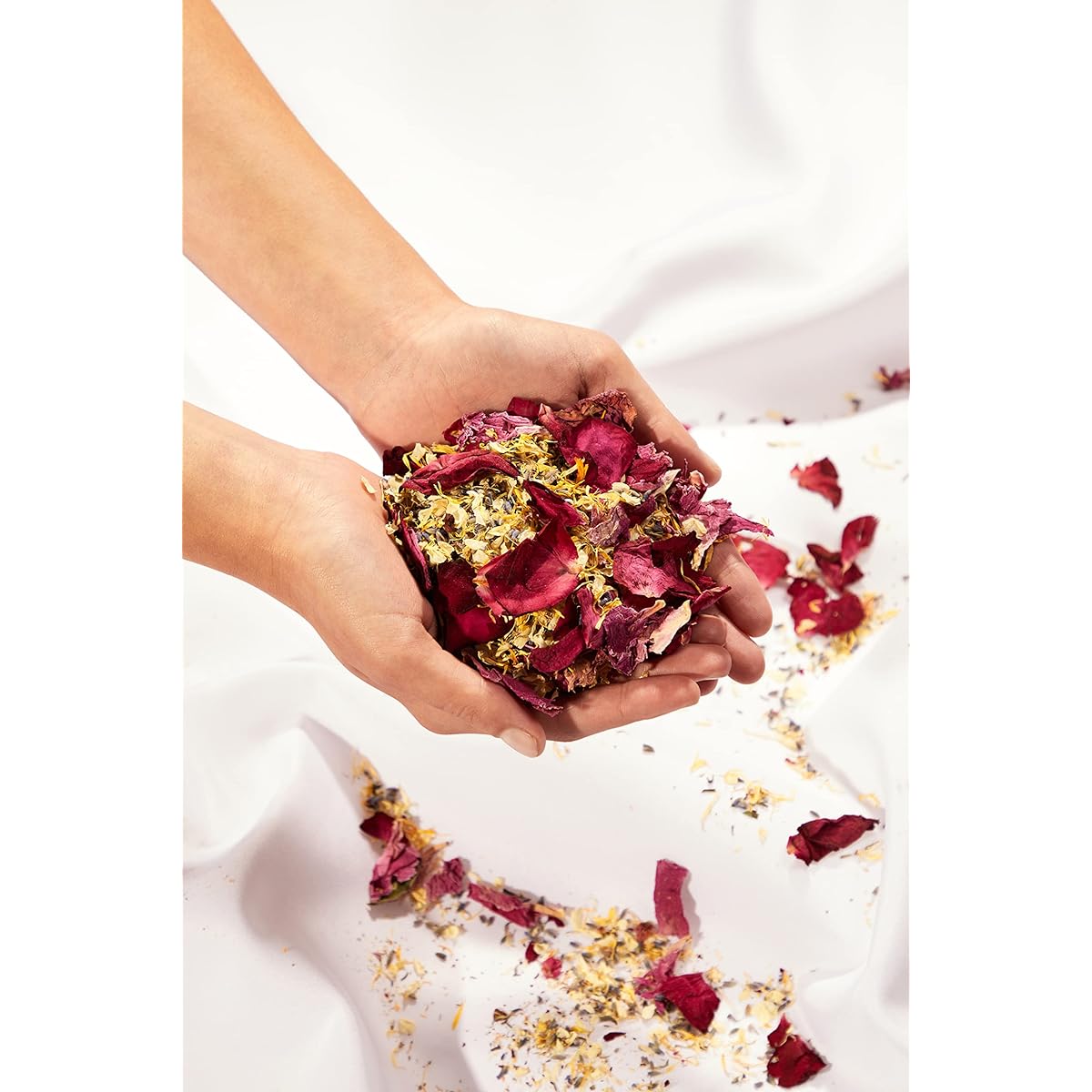Flora & Bloom Biodegradable Confetti with Cone | Dried Flowers for 48 Guests (6 Litres) | Wedding Confetti Kit | Pop Pop Cone & Tray | Jasmine Lavender & Rose Petals | Wedding Decorations