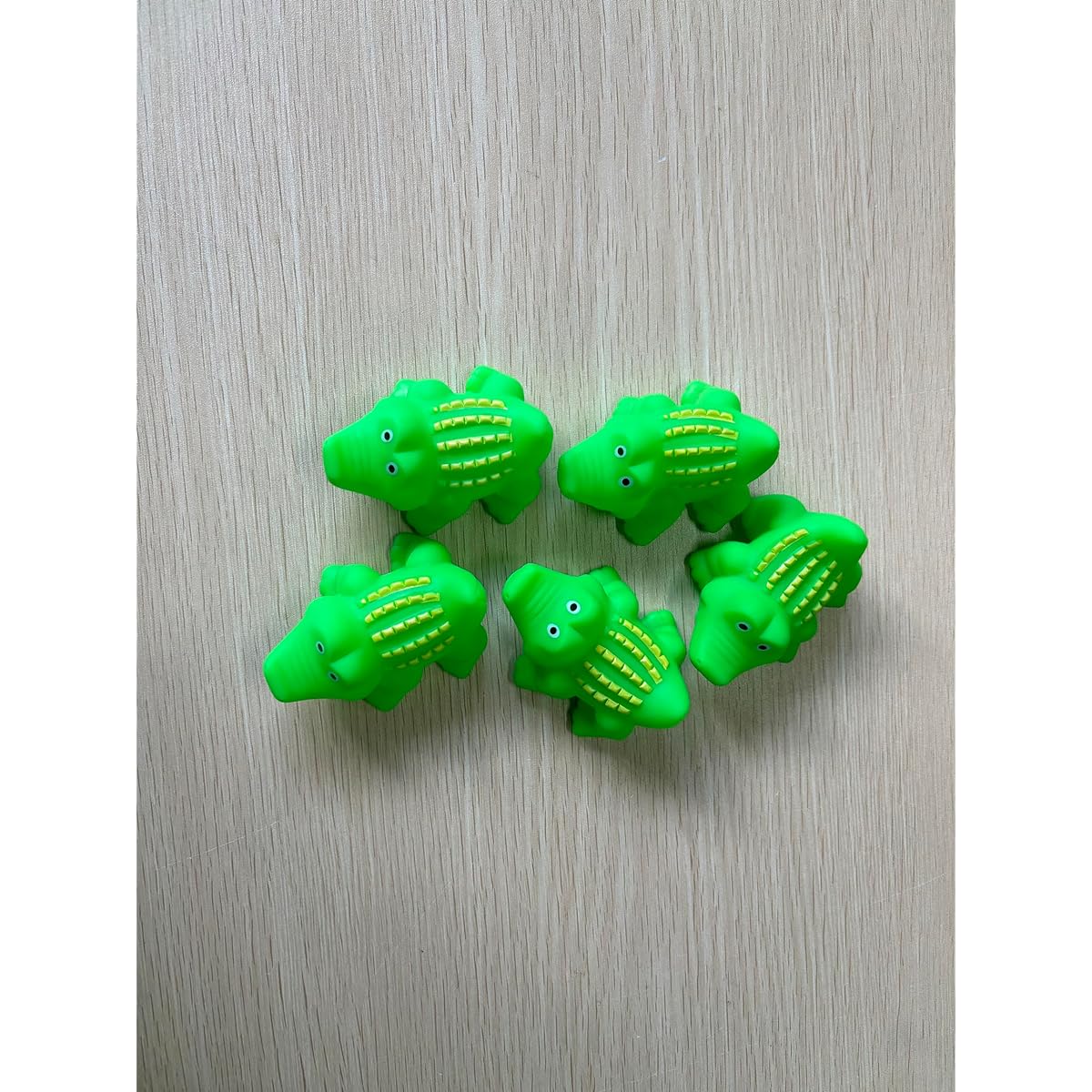 Jenaai 96pcs Mini Rubber Crocodile Baby Bath Toys for Girls Boys Luminous Squeaky Crocodiles Bathtub Toys Glow in the Dark Floating Toys Bulk Light for Summer Pool Shower, Beach, Birthday Party
