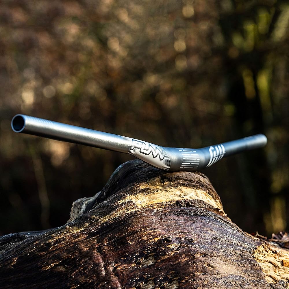 Funn Full On, MTB, bicycle handlebar, clamp diameter: φ31.8mm, width 785mm, durability, rigidity, flexibility, shock absorption, lightweight (30mm rise, gray)
