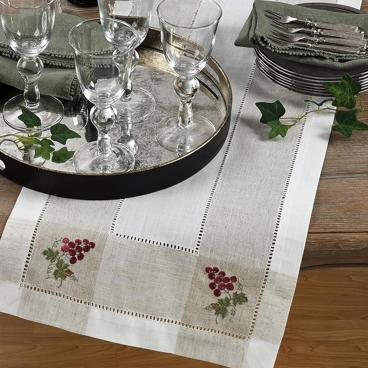 SARO LIFESTYLE Hommage Brodé Collection Linen and Polyester Blend Embroidered Grape Hemstitch Runner, 15" x 70", Ivory