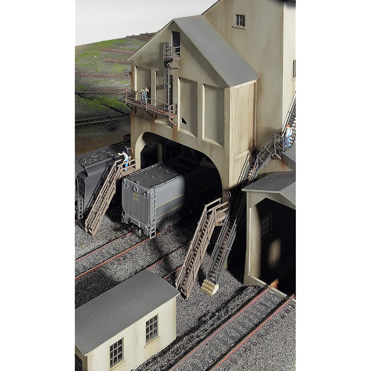 Walthers Cornerstone Series Kit HO Scale Modern Coaling Tower