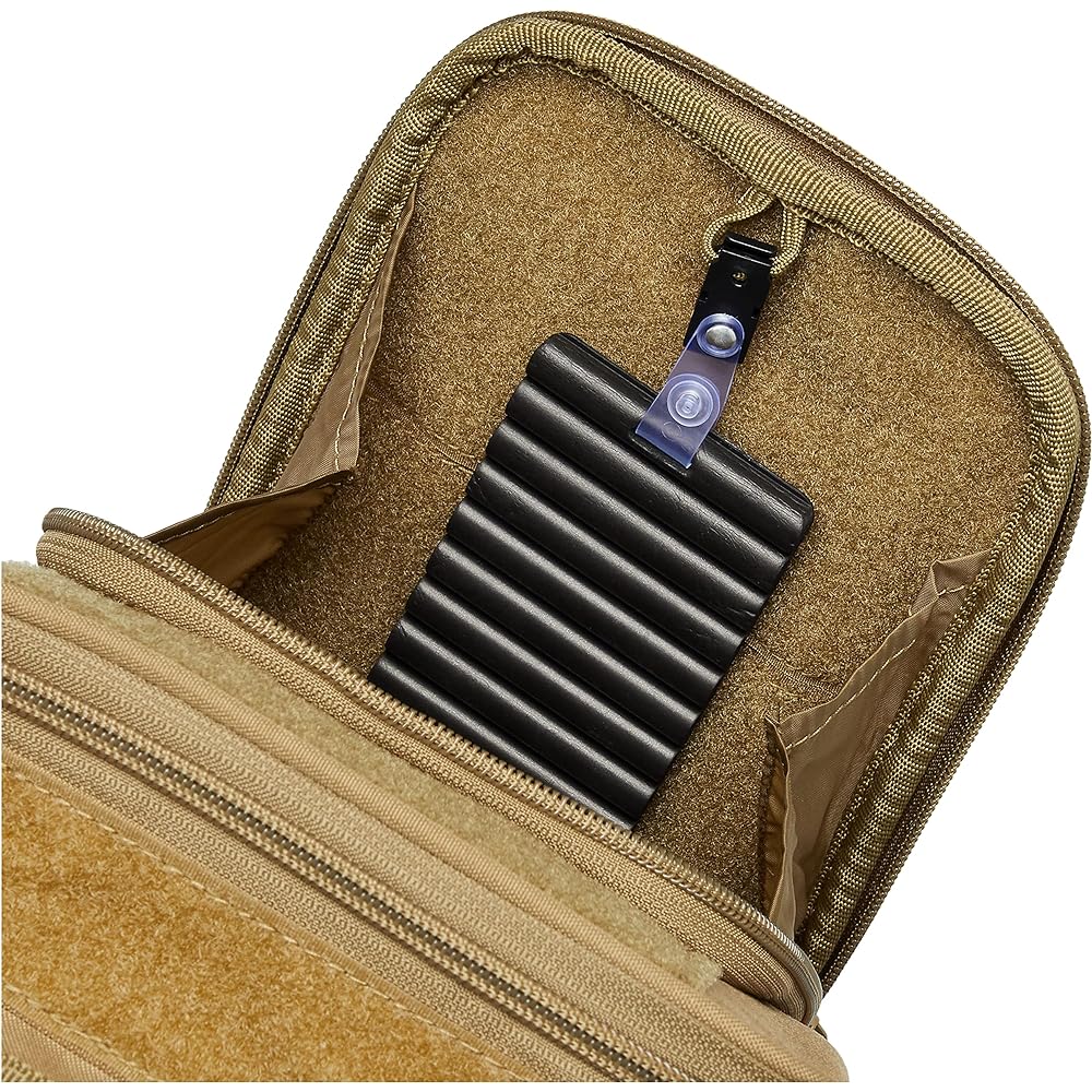 LITTLE PRESENTS Chest Pack B-29 Khaki Free