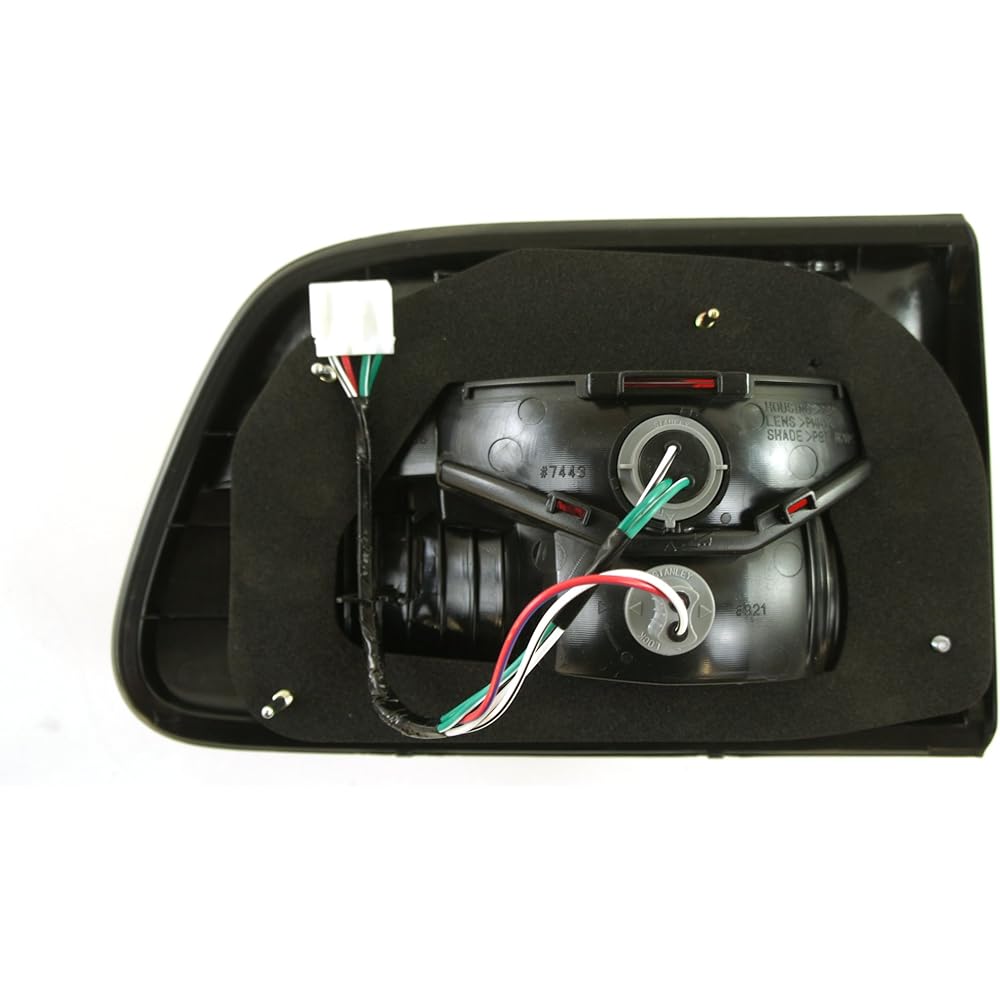 Toyota genuine parts 81680-08020 Driver side tail light assembled inner