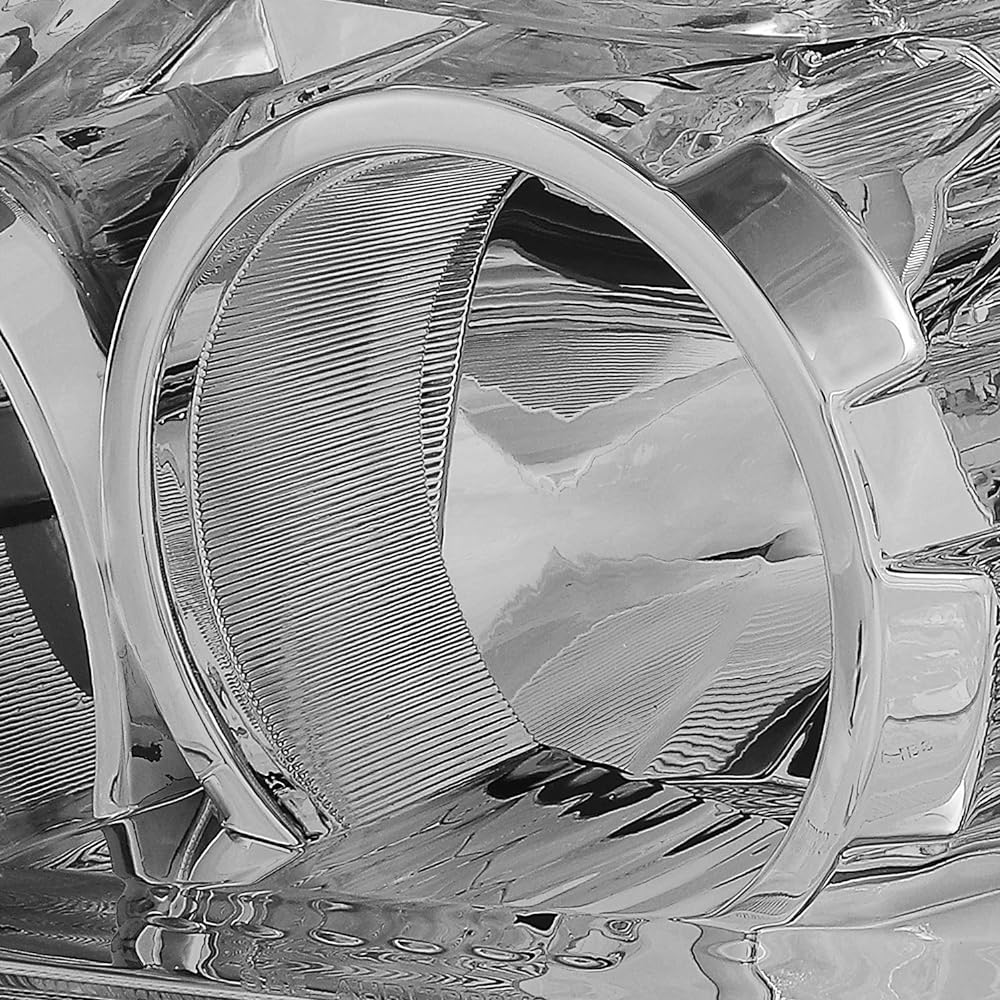 Toyota Tandola OE replacement headlight driver/passenger seat headlamp.