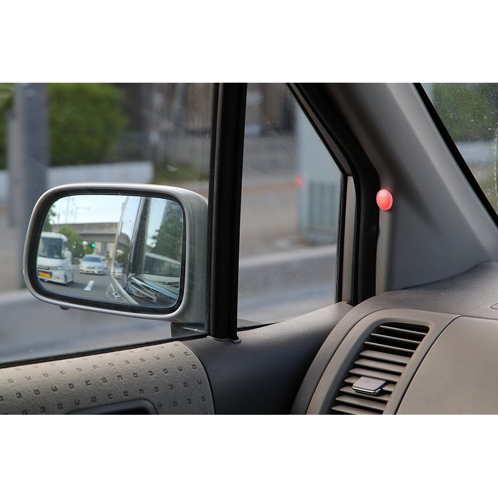 Blind spot detection system XBS-010 that detects vehicles approaching from behind and lights up the indicator to warn you.