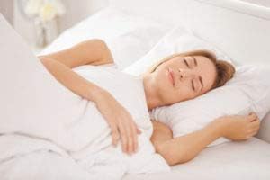 [Safe and secure German-made washable premium mother goose feather pillow] 63x43cm (800g) 30% down from the prestigious Masur region of Poland, height medium to slightly low