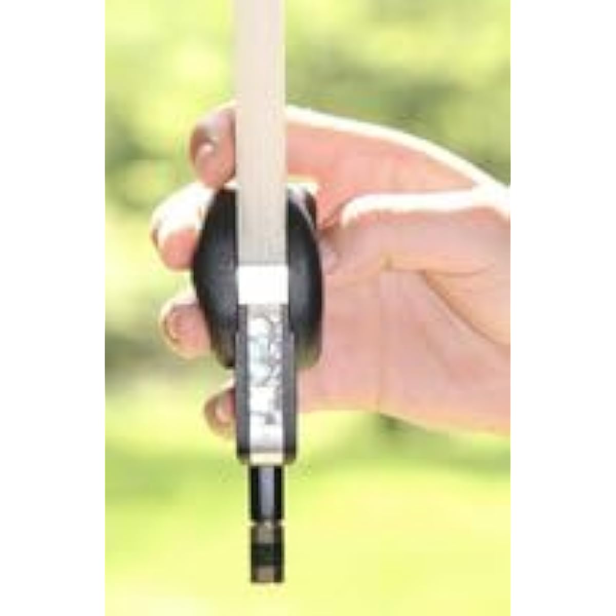 WADA Cello Bow Grip Aid Easy to put on One size WADA Cello Bow Grip Aid A bow grip that allows for natural bow use