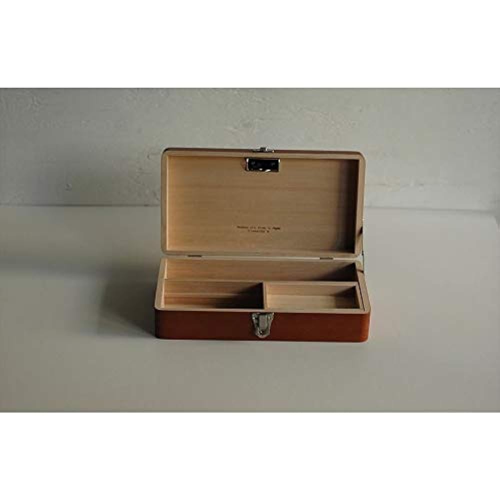 Kurashiki Design Planning Office Tsuga Tool Box