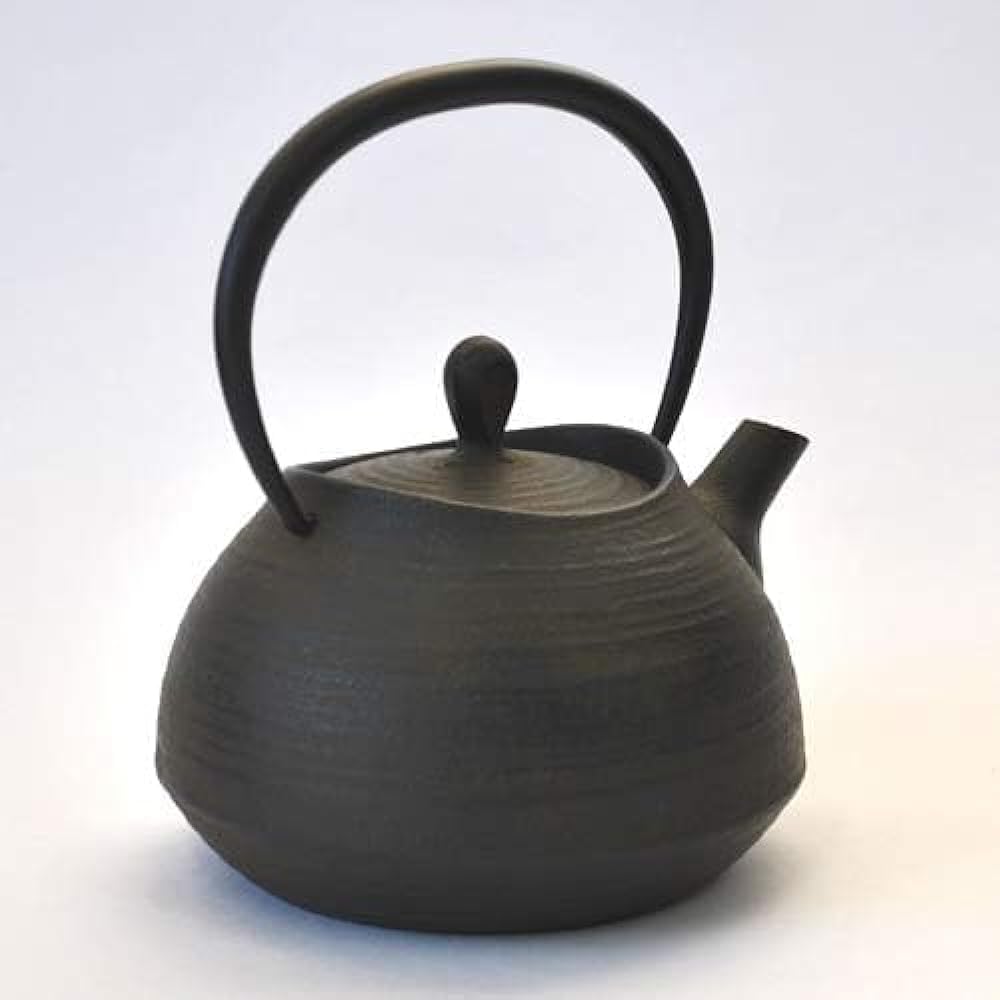 Ichikudo Nanbu Ironware Iron Kettle Brush Grain 0.6L - Kettle Hakeme 0.6L -