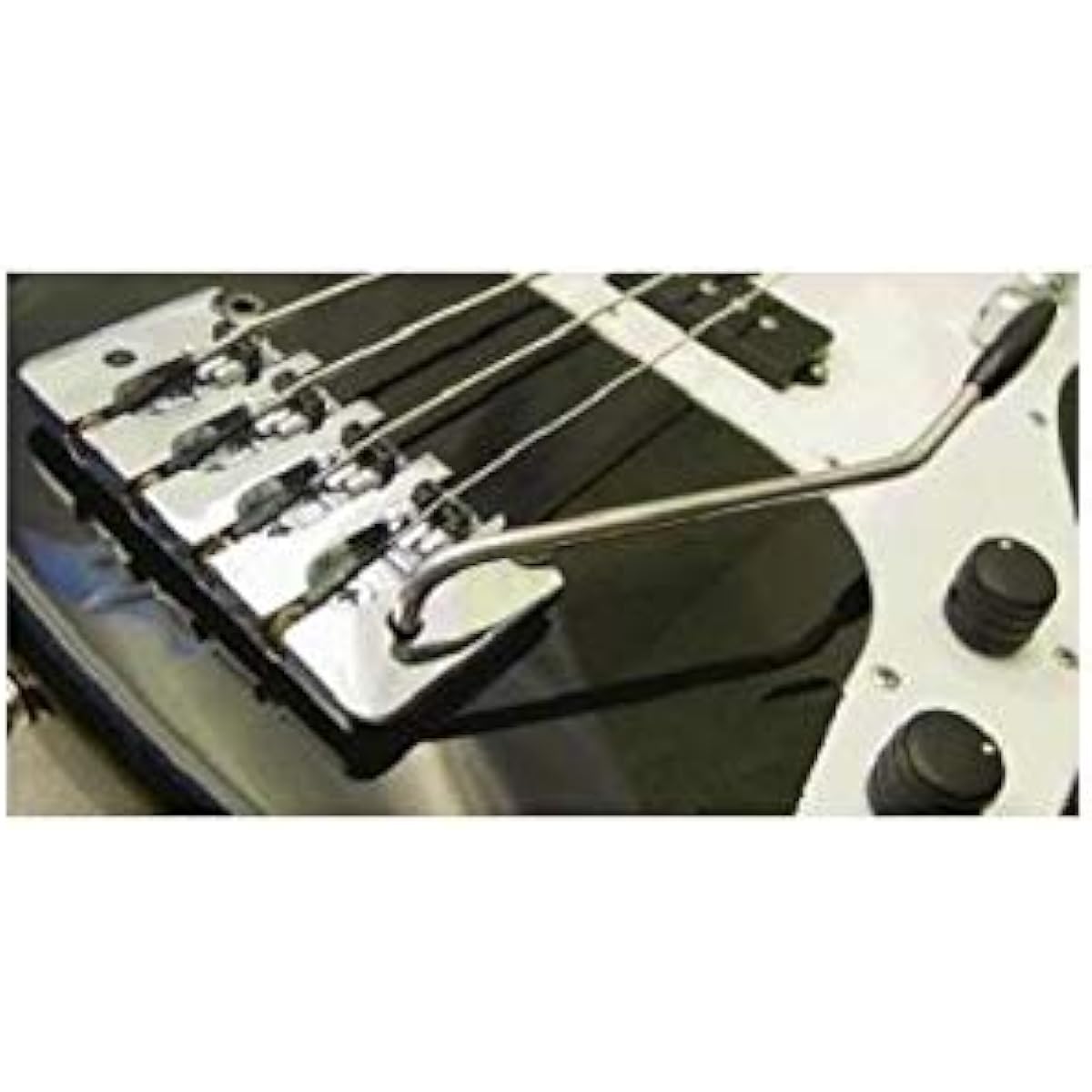 HIP SHOT 4 String Bass Tremolo Chrome .708