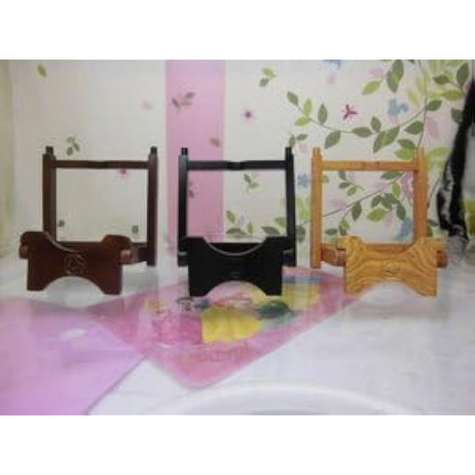()4,400 yen Folding sanshin stand for Okinawan sanshin Choose from three colors: black, dark brown, and wood grain Can also be used as a music stand