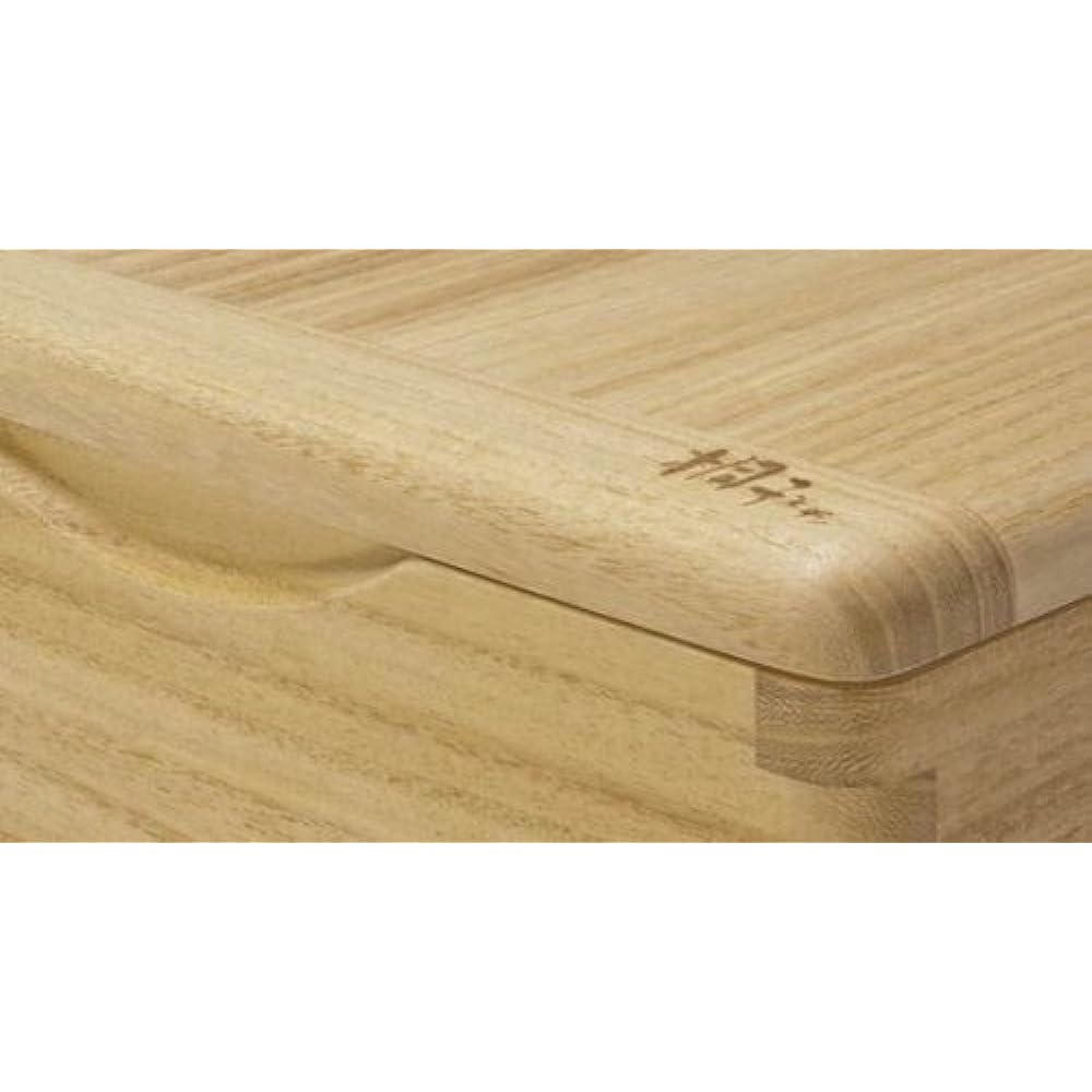 [Paulownia rice jar] The skill of paulownia chest craftsmen from Kamo City, Niigata, a rice-producing region, is alive and well.Paulownia rice jar 10kg