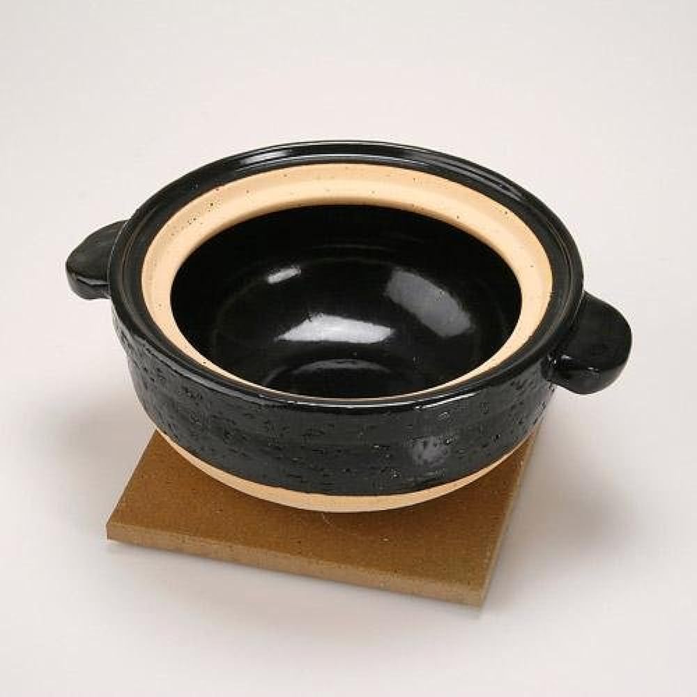 Made in Japan Iga ware Hasenen Kamado-san 3-cup cooker was introduced on TV.