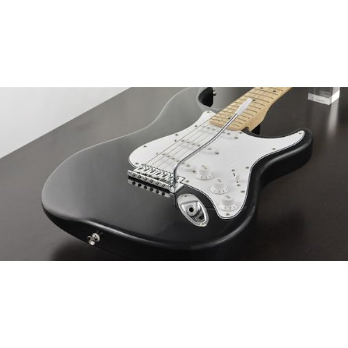 PLAYTECH Electric Guitar ST250 BLACK Maple