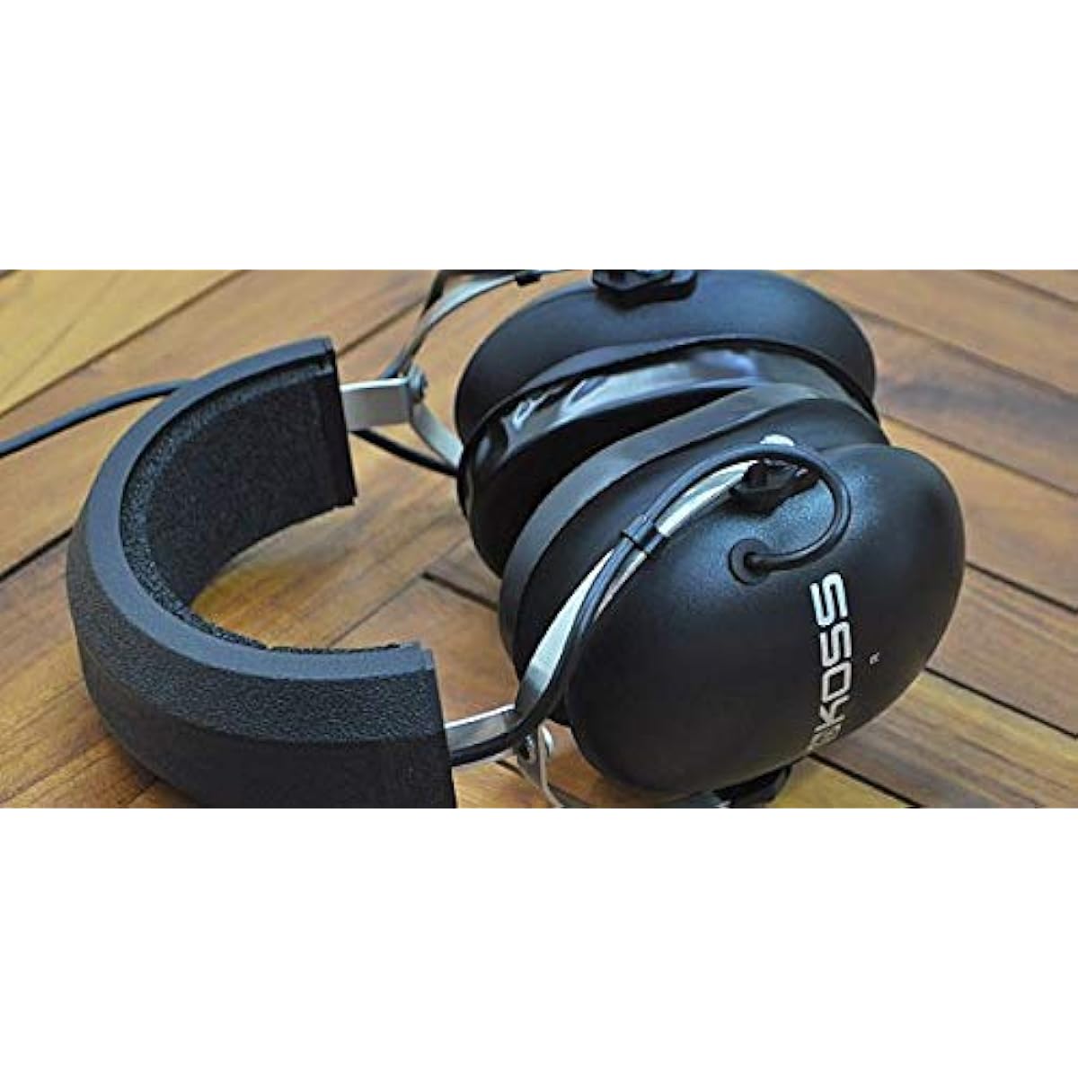 KOSS QZ99 headphones
