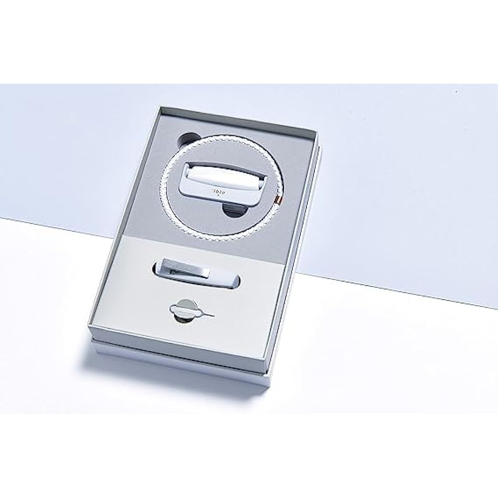 [Spring Sale] Buy one M1 (white) and get one L1 (black) free. Airvida M1 Neck-type Negative Ion Air Purifier (White)