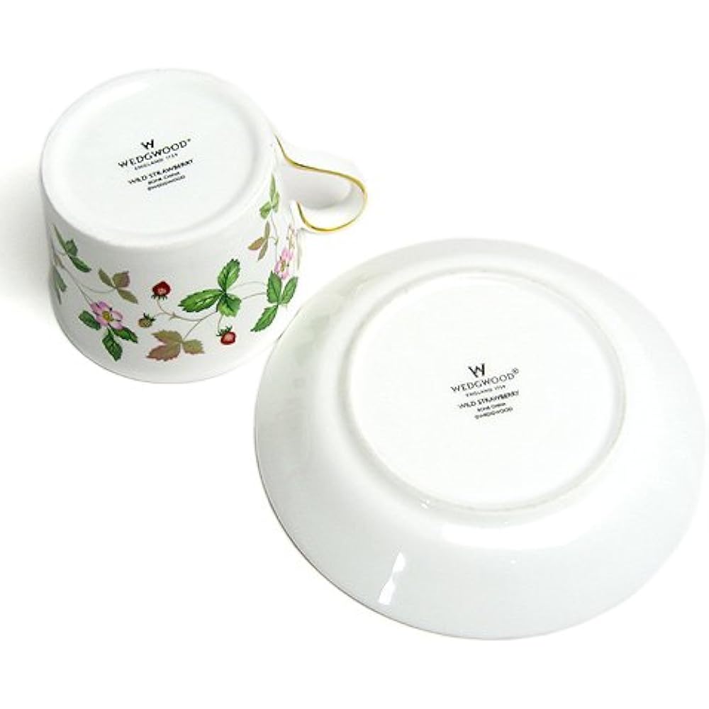 Wedgwood Wild Strawberry Tea Cup & Saucer Delphi [Parallel Import]