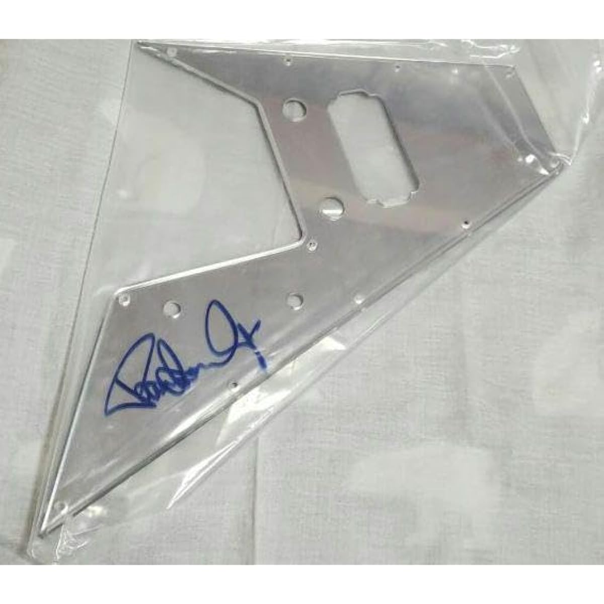 Review: Paul Stanley Signed Pickguard Paul Stanley