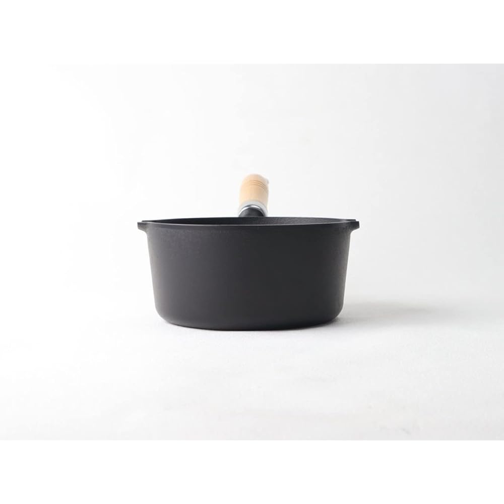 Iwachu One Hand Pot 16 (with Wooden Handle) Black Baked Inner Diameter 16cm IH Compatible Nambu Ironware 24070