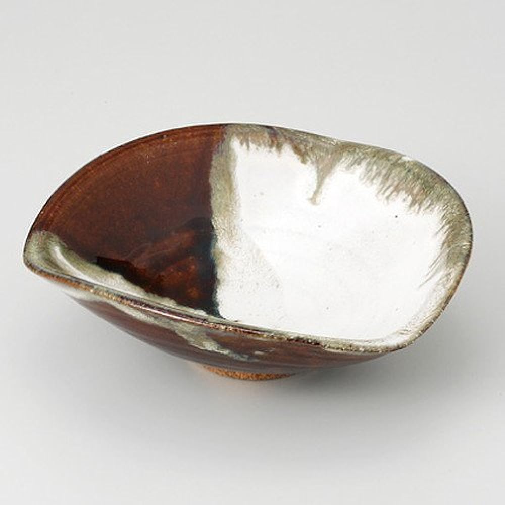 10 pieces of Chosun Karatsu Triangular Bowl [17.2 x 5.4cm 350g] [Hangfu] [Ryokan, inn, Japanese utensils, restaurants, business use]