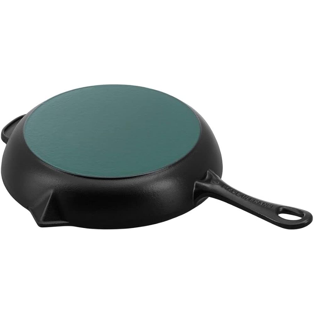 staub "Round frying pan 26cm black" iron enamel oven compatible IH compatible [Japan official product] 40510-617 Frying pan with cast iron handle