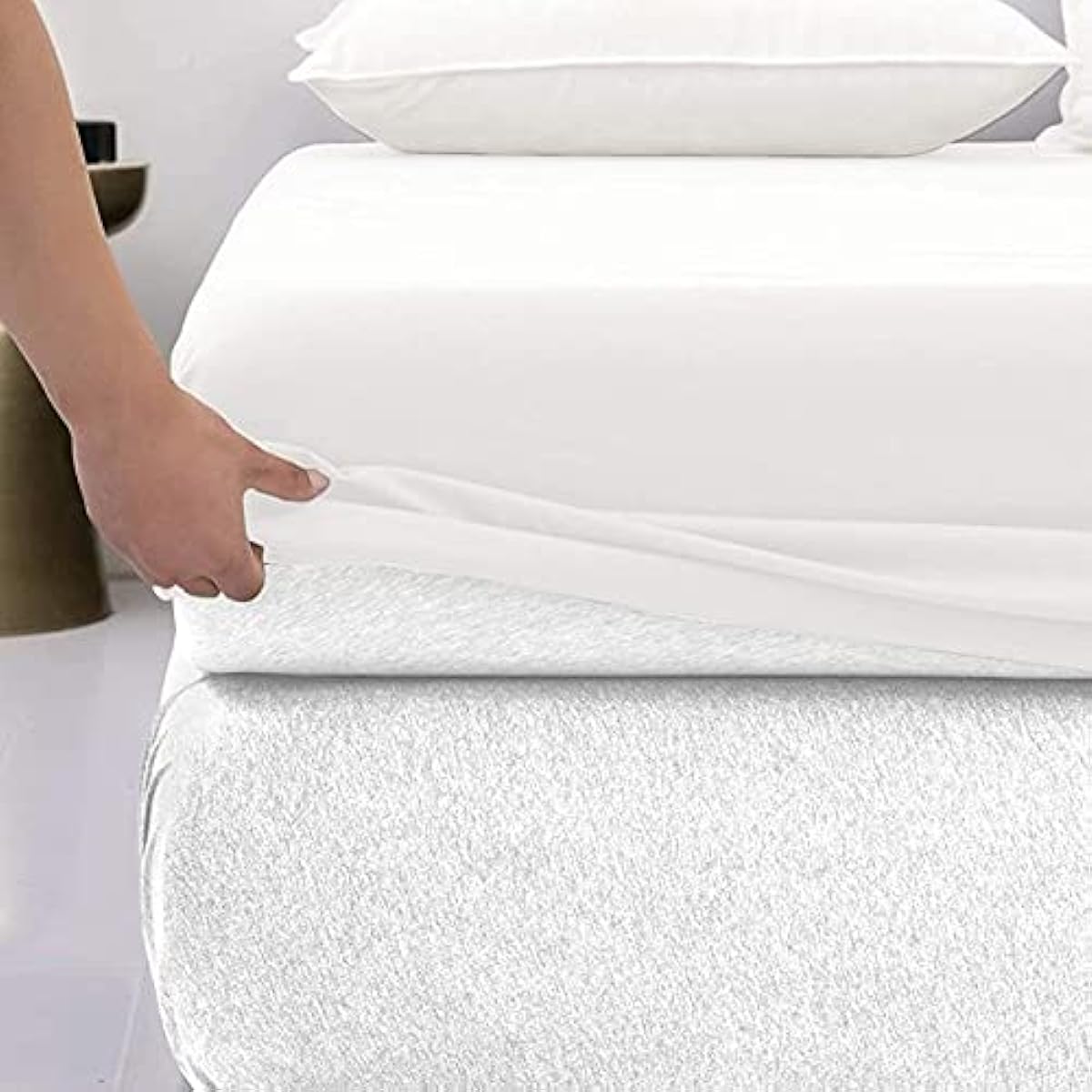 eBeddy Linens Pure Cotton | 1 Fitted Sheet Queen Size | White Solid | Soft, Breathable and Lightweight | Fitted Sheet 16"-18" with Elastic Deep Pocket