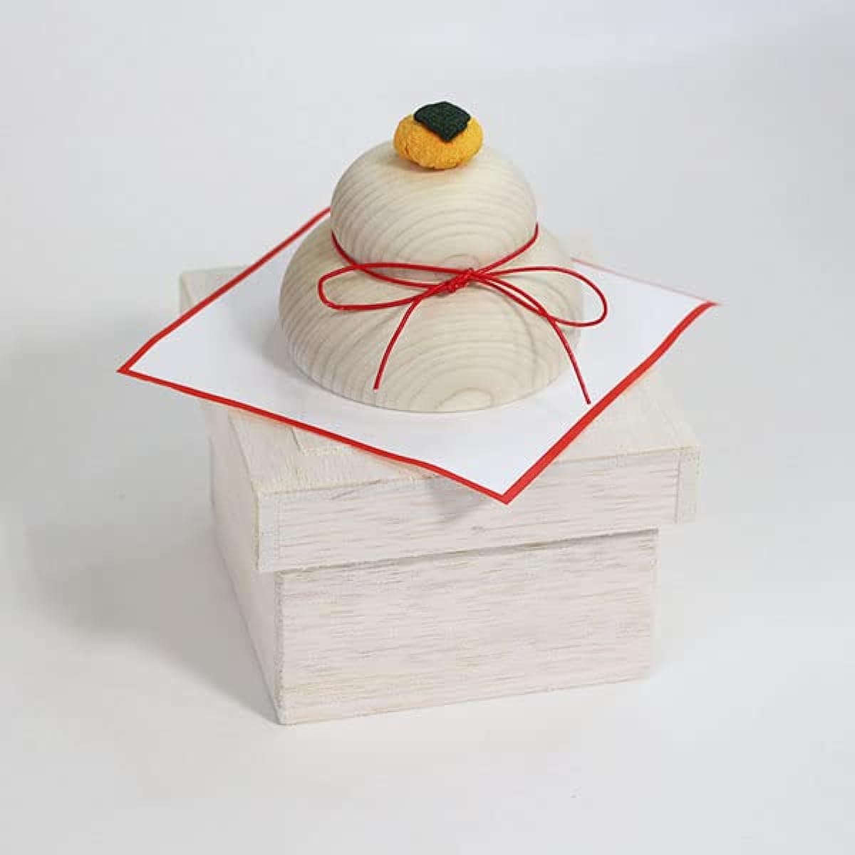 Kagami mochi, plain wood lacquer, wooden, made in Japan, auspicious decoration, Kagami mochi, New Year decoration, New Year decoration, object, New Year, interior decoration, ornament (wood)