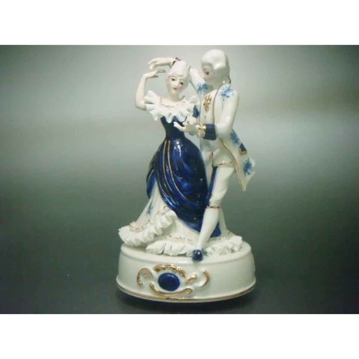 Music Box Dance W Ceramic Lace Doll [Ceramic Doll]