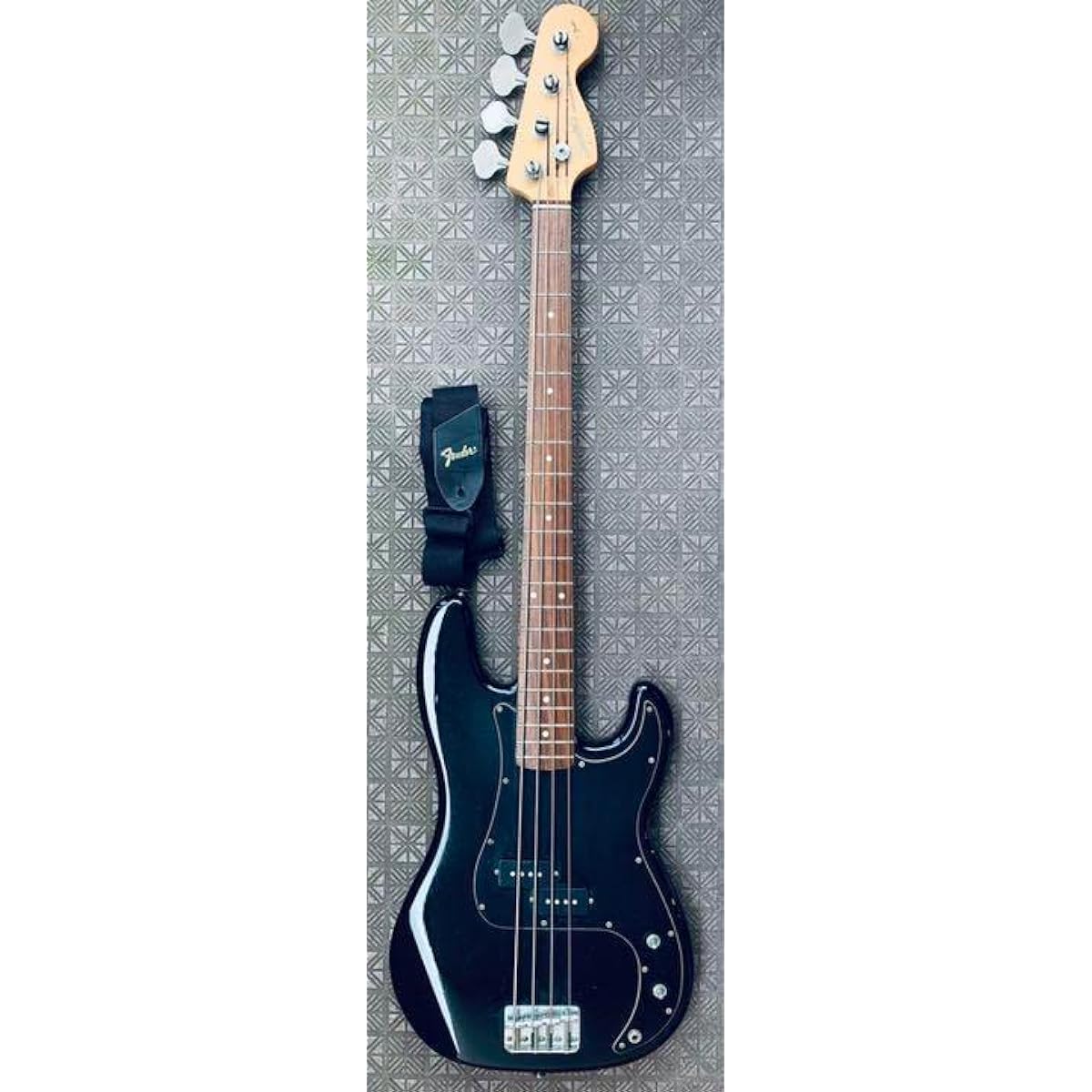 Squier by Fender PRECISION Squier electric bass