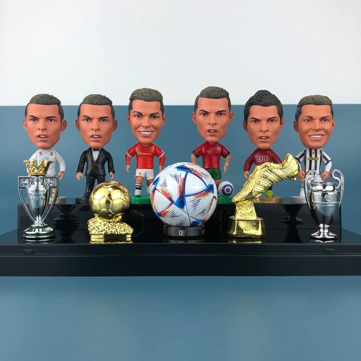 ject Cheering Goods Watching Soccer Event Sports Festival Athletic Meet Decoration Collection Present World Cup Souvenir Capsule Toy Interior Goods Robot/Children's Figure Gift Memorial Birthday Present (Set of 6 + 5 Trophies + Transparent Small Box) (E)