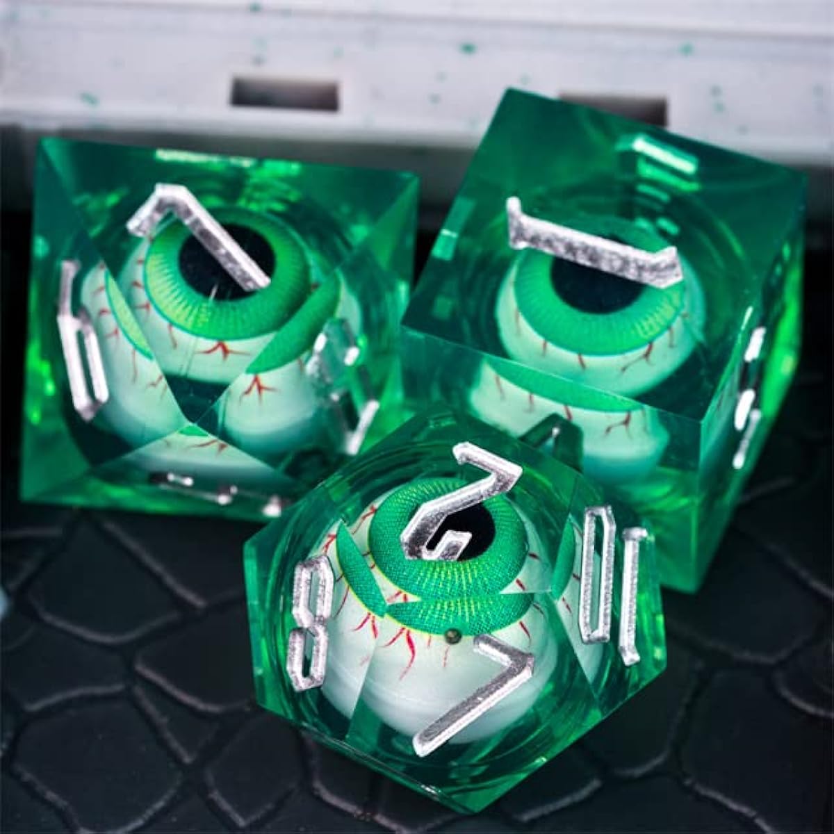 Green Beholder Eyeball Sharp DND Dice Set with Leather Dice Box Dungeons & Dragons D&D Sharp Edge D20 Polyhedral Resin Dice Dungeons & Dragons Gift Accessories