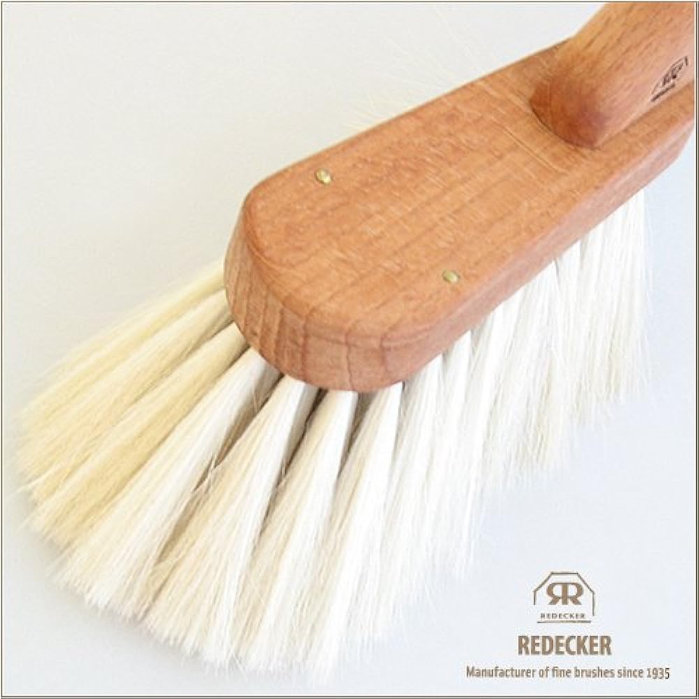 Redecker hand brush (goat hair)