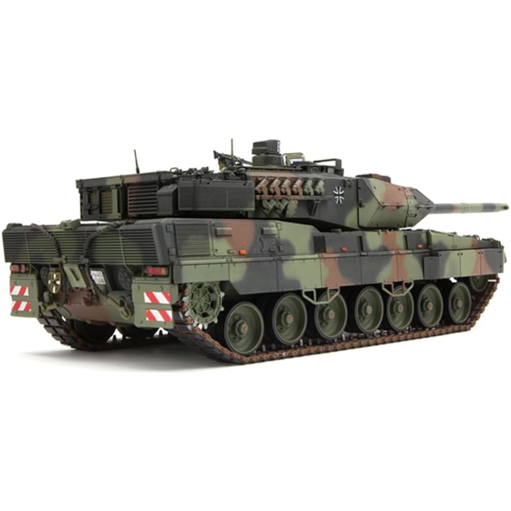 Mont Model 1/35 German Army German Main Battle Tank Leopard 2 A7 Plastic Model MTS027